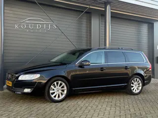 Volvo V70 2.0 T4 Dynamic Edition, Stoel/Stuur verwarming, Afn Trekhaak, Standkachel, Dodehoek, Nieuw
