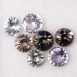7 pcsVeelkleurige Saffier - 2.50 ct