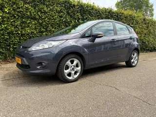 Ford FIESTA 1.25 Titanium