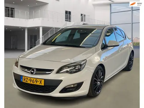 Opel Astra 1.4 Design Edition AIRCO NAVI BOEKJES