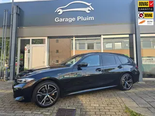 BMW 3-serie Touring BMW 330e Touring LCI M-Sport Pano/Headup/Keyless/Shadow line
