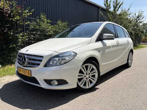 Mercedes-Benz B-Klasse 180 Ambition / AIRCO / LEER / NAVI / CRUISE