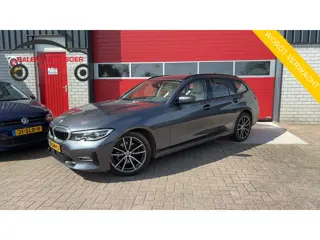BMW 3-serie Touring 320i High Executive Edition AUTOMAAT / TREKHAAK / SFEER / BLACK OPTIC / STOELVER