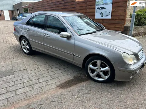 Mercedes-Benz C-klasse 180 K. Elegance zeer mooie nette auto!