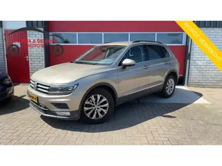 Volkswagen Tiguan 1.4 TSI Comfortline TREKHAAK / FULL LED / NAVI / CLIMA / PDC / BLUETOOTH / CRUISE 