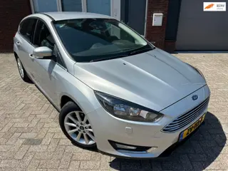 Ford Focus 1.0 Titanium / Camera / PDC / Stoelverw / Clim