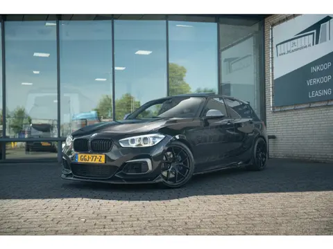 BMW 1-serie M140I XDrive High Exe.*AKRA*KW*MAXTON*440PK*PANO*