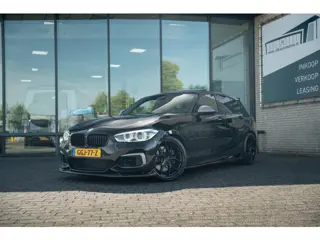BMW 1-serie M140I XDrive High Exe.*AKRA*KW*MAXTON*440PK*PANO*