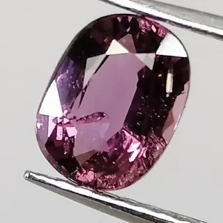 Roze saffier - 1.05 ct
