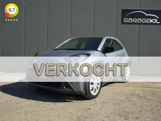 Toyota Aygo X 1.0-l-VVT-i Business Dealeronderh. / Smartphone Integratie / DAB radio / Achteruitrijc
