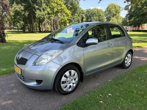 Toyota Yaris 1.3 VVTi Eerste eigenaar - Nieuwe apk