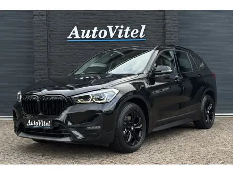 BMW X1 xDrive25e | Head-Up | Trekhaak | Leder | Camera | Stoelverwarming | 35X op voorraad