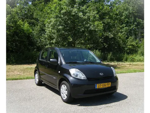Daihatsu Sirion 2 1.3-16V Prestige 5 Drs Automaat , eerste eigenaar . KM . Nap .