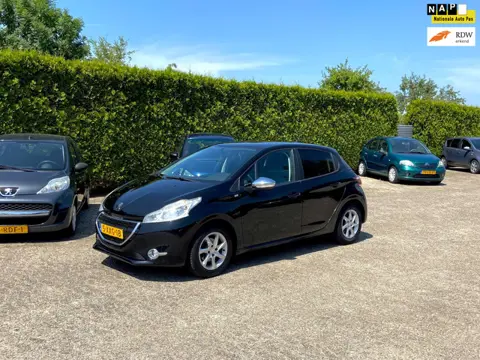 Peugeot 208 AIRCO NAVI CC RIEM VV PERFECT RIJDENDMOOIE AUTO