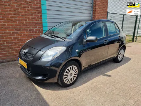 Toyota Yaris 1.0 VVTi Terra 5-Drs Bj:2006 NAP!