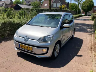Volkswagen Up! 1.0 high! Airco navi SCHADE!