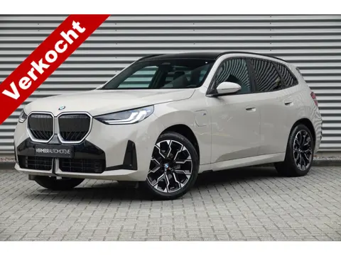 BMW X3 30e xDrive M-Sport | Panodak | Trekhaak | Memory | Driving Assistant | Iconic Glow |