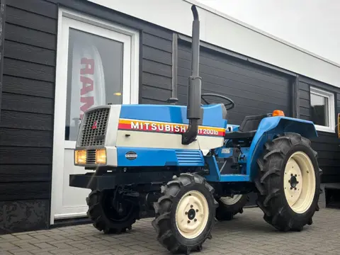 Mitsubishi 24 pk zware compact tractor op nieuwe banden, MARGE (geen BTW!) 4wd minitractor copacttra