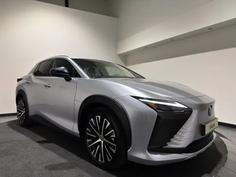 Lexus RZ 450e Executive Line 71 kWh | Leder interieur | Stoelen gekoeld & verwarmd | LMV 20" | Soh (