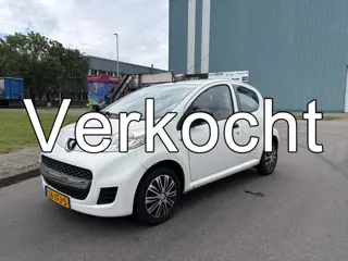 Peugeot 107 1.0-12V XR 5-Deurs 68 PK. Zuinige en fijn rijdende auto !!!