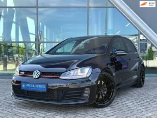 Volkswagen Golf 2.0 TSI GTI 220pk Stoelverwarming / Trekhaak / Cruise control