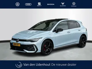 Volkswagen Golf GTE 1.5 TSI eHybrid 272pk DSG | Panoramadak | 360 camera | Stoelverwarming | Side as