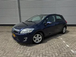 Toyota Auris 1.8 Full Hybrid Aspiration,Airco, LM-velgen,trekhaak,