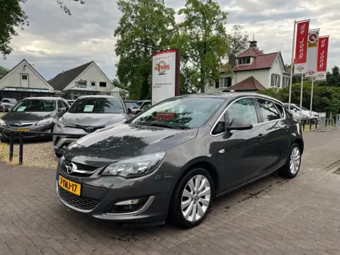 OPEL ASTRA 1.4 TURBO COSMO AUTOMAAT / LEDER / NAVI / CAMERA / STOELVERW. / CRUISE CTR.