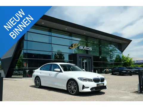 BMW 3-serie 330e 292pk eDrive Sport Line Sportstoelen Leder Digital cockpit Stoelverwarming LED NLau