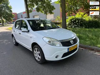 Dacia Sandero 1.2 Lauréate airco (IJS KOUD) E.LEKTR.RAMEN APK