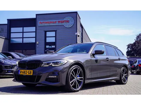 BMW 3-serie Touring 330e High Executive | Head Up Display | 360 camera | Stuurwielverwarming|Elektri