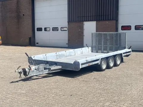 Hulco TERRAX-3 / 3-asser / 400x180 cm / Oprijklep / Alu vloer / 3500 kg / Marge HT1355