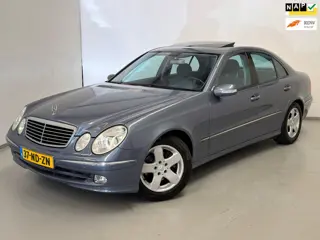 Mercedes-Benz E-klasse 240 V6 Avantgarde / Schuifdak / Trekhaak / NL-auto