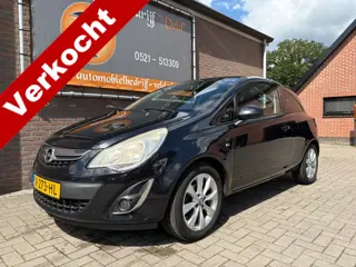 Opel Corsa 1.4-16V (bj 2012)