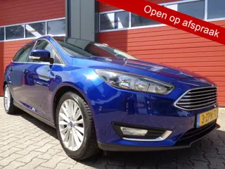 Ford FOCUS Wagon 1.0 First Edition 126PK Clima Cruise LMV Navi Trekhaak NL-Auto