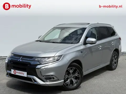 Mitsubishi Outlander 2.4 PHEV Intense+ Trekhaak 1500kg 1e Eigenaar Schuif/Kanteldak | Achteruitrijca