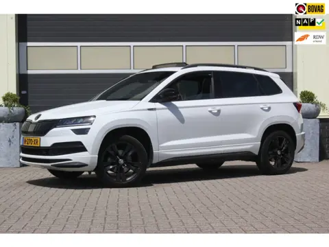 Skoda Karoq 1.5 TSI ACT Sportline Business | Panoramadak |