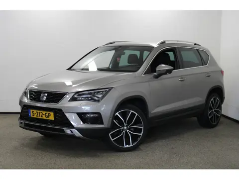 SEAT Ateca 1.4 EcoTSI Xcellence Business Intense Camera|Winterpakket