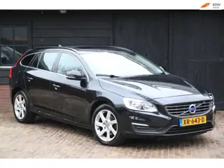Volvo V60 2.0 D3 Momentum 5 Cilinder/Elek-Dak/Parkeersensor/Navigatie