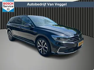 Volkswagen Passat Variant 1.4 TSI PHEV GTE Business pano, trekhaak, camera, stoelverw
