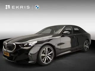 BMW 5 Serie Sedan 520i | M-Sportpakket | LED | Navigatie | Sportstoelen | DAB | Harman-kardon sound 