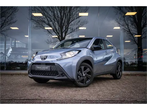 Toyota Aygo X 1.0 VVT-i S-CVT Play ** Navigatie ** Camera ** LM Velgen