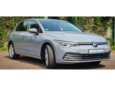 Volkswagen Golf Volkswagen Golf eHybrid 204pk DSG | ACC | Camera | Stoelverw. | Massage | CarPlay