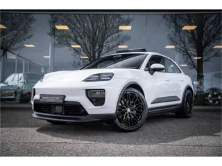 Porsche Macan 100 kWh ** Panodak ** 22inch ** BOSE ** Rijbereik 588km (WLTP) NL-auto ** NAP!!