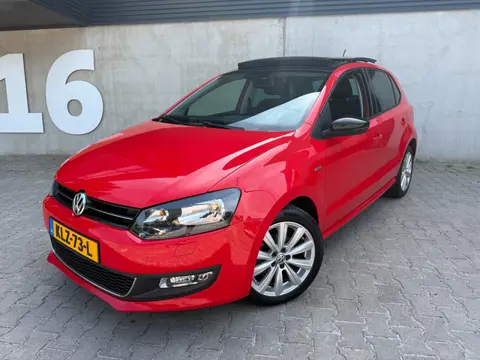 Volkswagen POLO 1.2 TSI Highline ' RED EDITION' |NIEUW APK|PANO |LUX UITV|LM VELGEN|