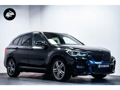 BMW X1 sDrive18i High Executive M Sport|Trekhaak|Camera|Head up|Navi
