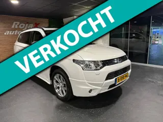 Mitsubishi Outlander 2.0 PHEV Instyle DEALER OH - 1E EIGENAAR - SCHUIFDAK - TREKHAAK.