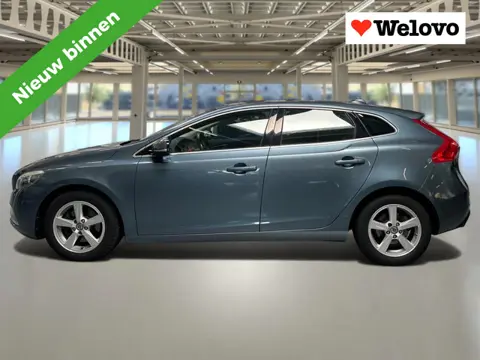 Volvo V40 1.6 T3 Momentum Leder, Navi+Camera, Bluetooth..