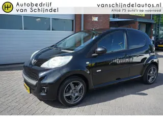 Peugeot 107 1.0-12V Millesim 200 5 deurs origineel nederlands AIRCO 15INCH LMV PRIVACYGLAS MISTLAMPE