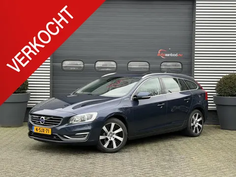 Volvo V60 2.4 D6 AWD Plug-In Hybrid Summum | Panoramadak | Lederen Bekleding | Trekhaak | Blis | Sto